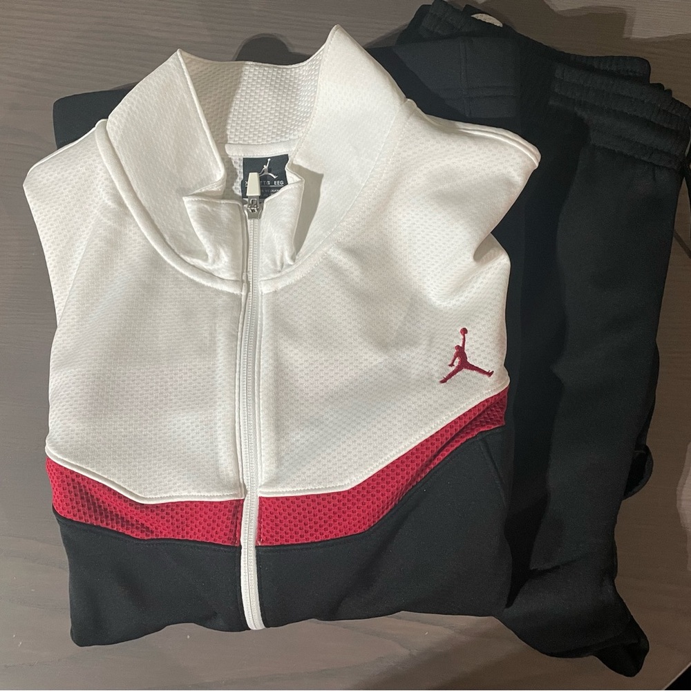 Jordan Dri-FIT White/Black Suit (Jacket & Pants)
